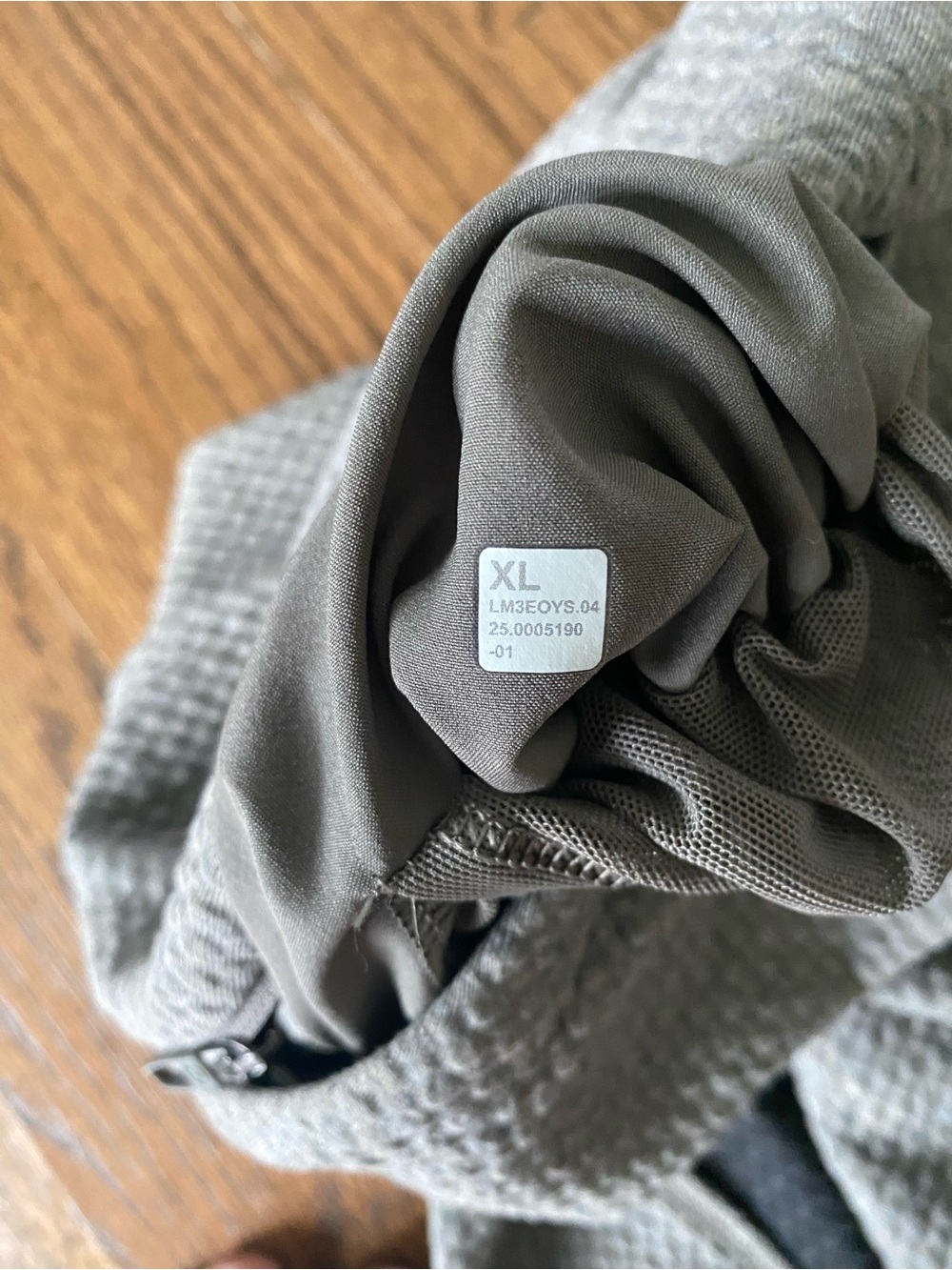 Lululemon Men's Ease The Day, Quarter-Zip Textured - Heathered Brown/Grey. - Picture 5 of 6